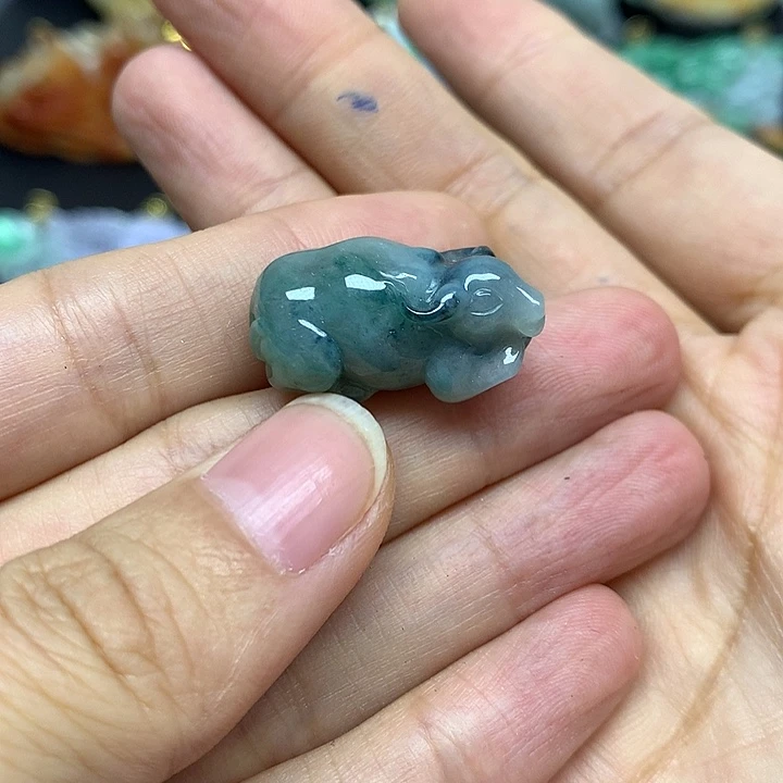好***连翡翠未镶嵌颈饰翡翠