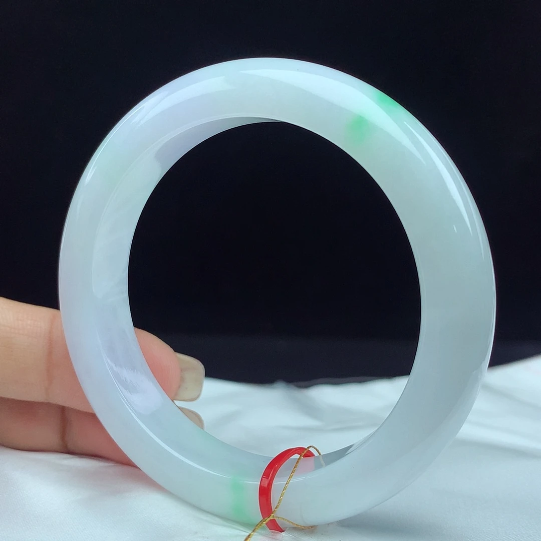 翡翠手镯未镶嵌55圈 0230