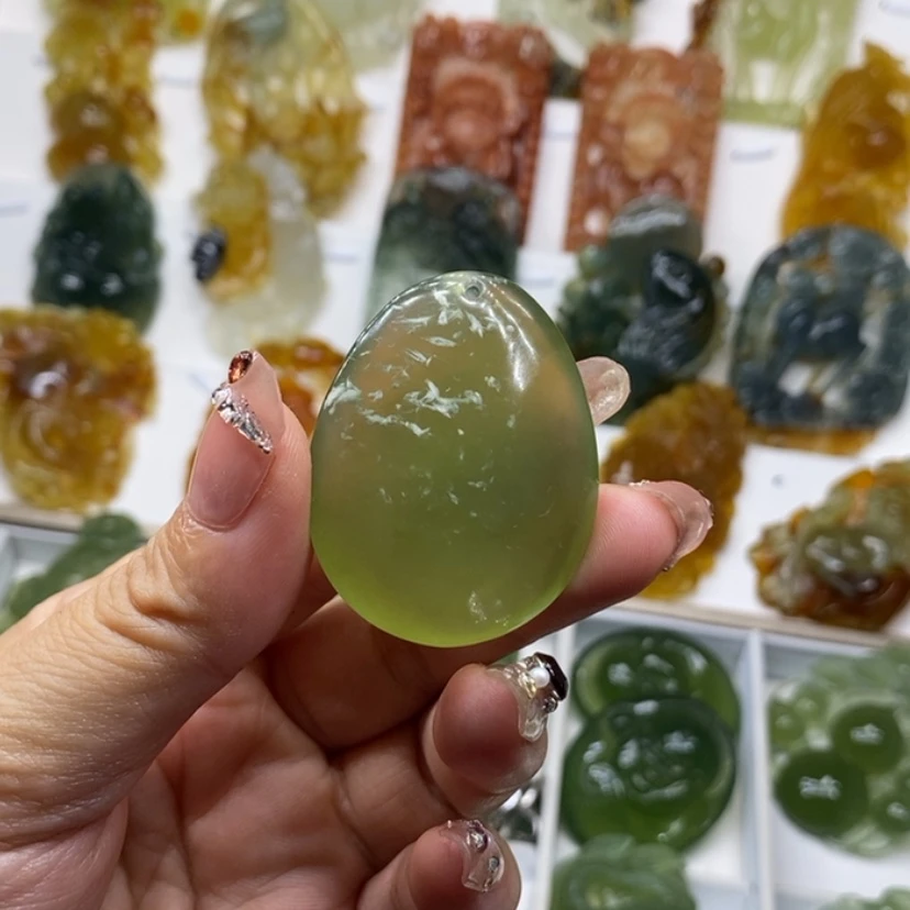 【闪购商品】蛇纹石玉未镶嵌颈饰