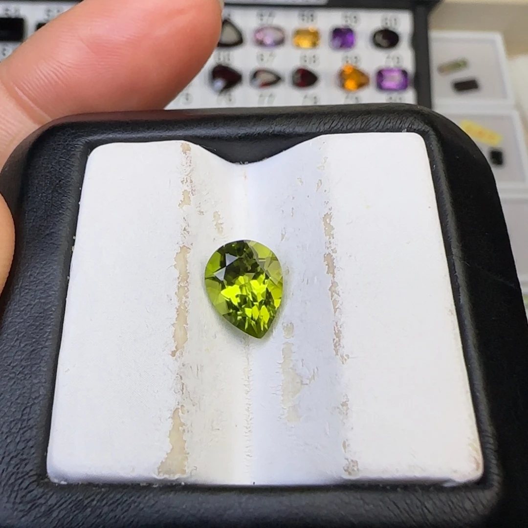 未镶嵌笔搁橄榄石天然 7*9毫米