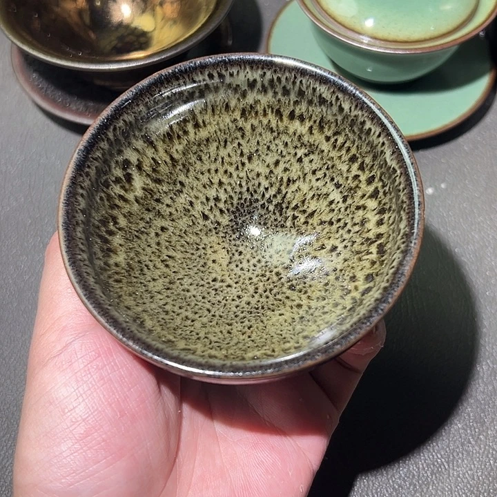 茶盏好想和她谈一下