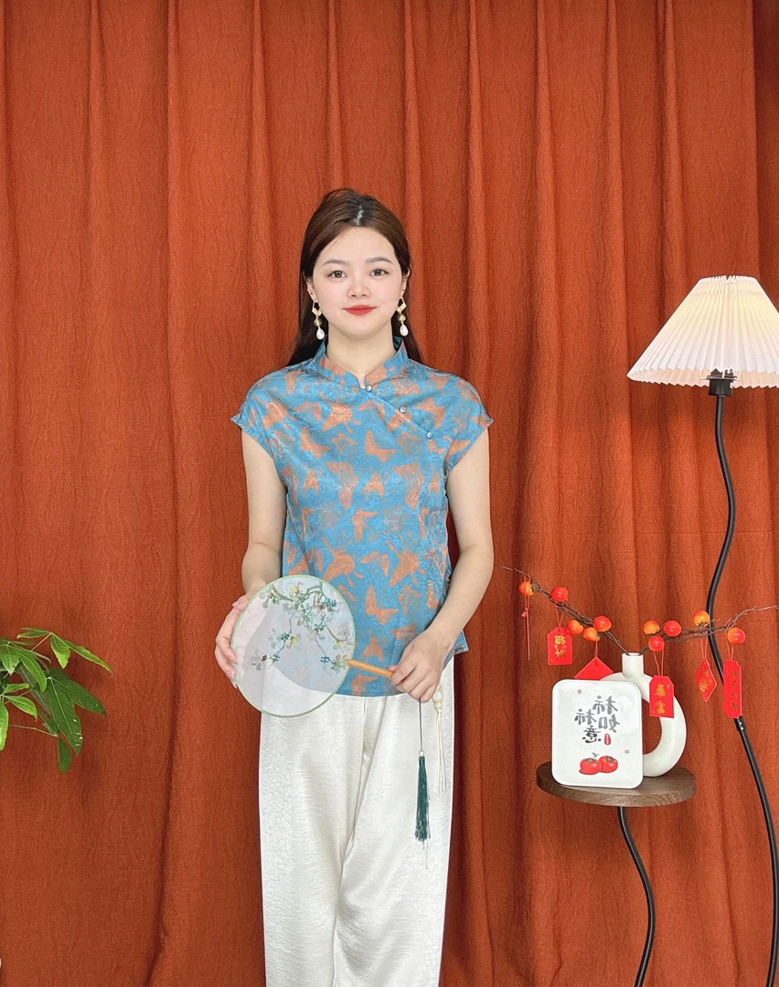 【蓝章】新中式国风复古飞袖2025夏季新款宽松气质显瘦上衣