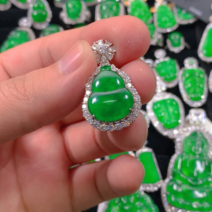 翡翠颈饰银S925镶嵌葫芦