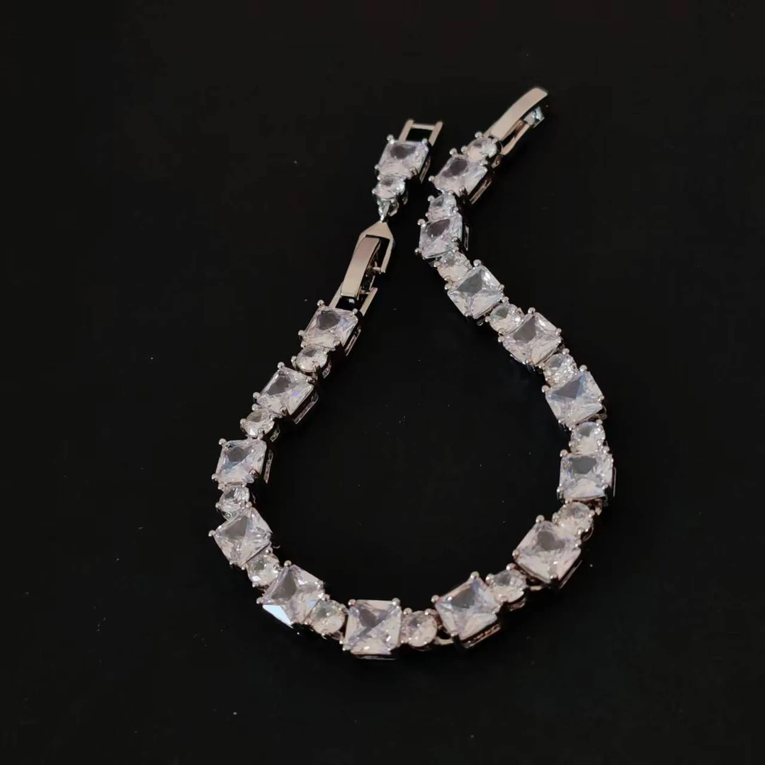 【南非定制】经典高级轻奢大气百搭手链XB2102828