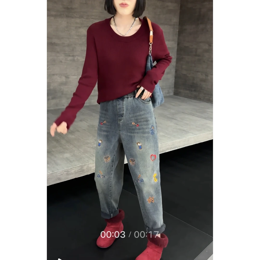 潮秀儿家大码冬季显瘦刺绣遮肉加绒软弹牛仔老爹裤2910