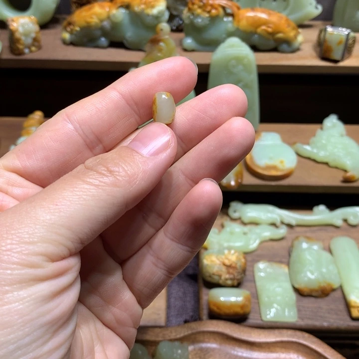 岫岩河磨玉（透闪石质玉）未镶嵌颈饰