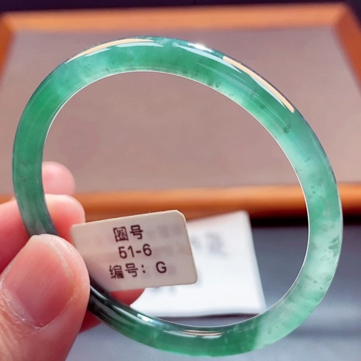 翡翠未镶嵌手镯翡翠手镯1