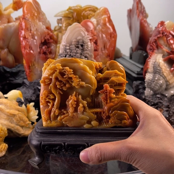 田黄石松下雅聚摆件