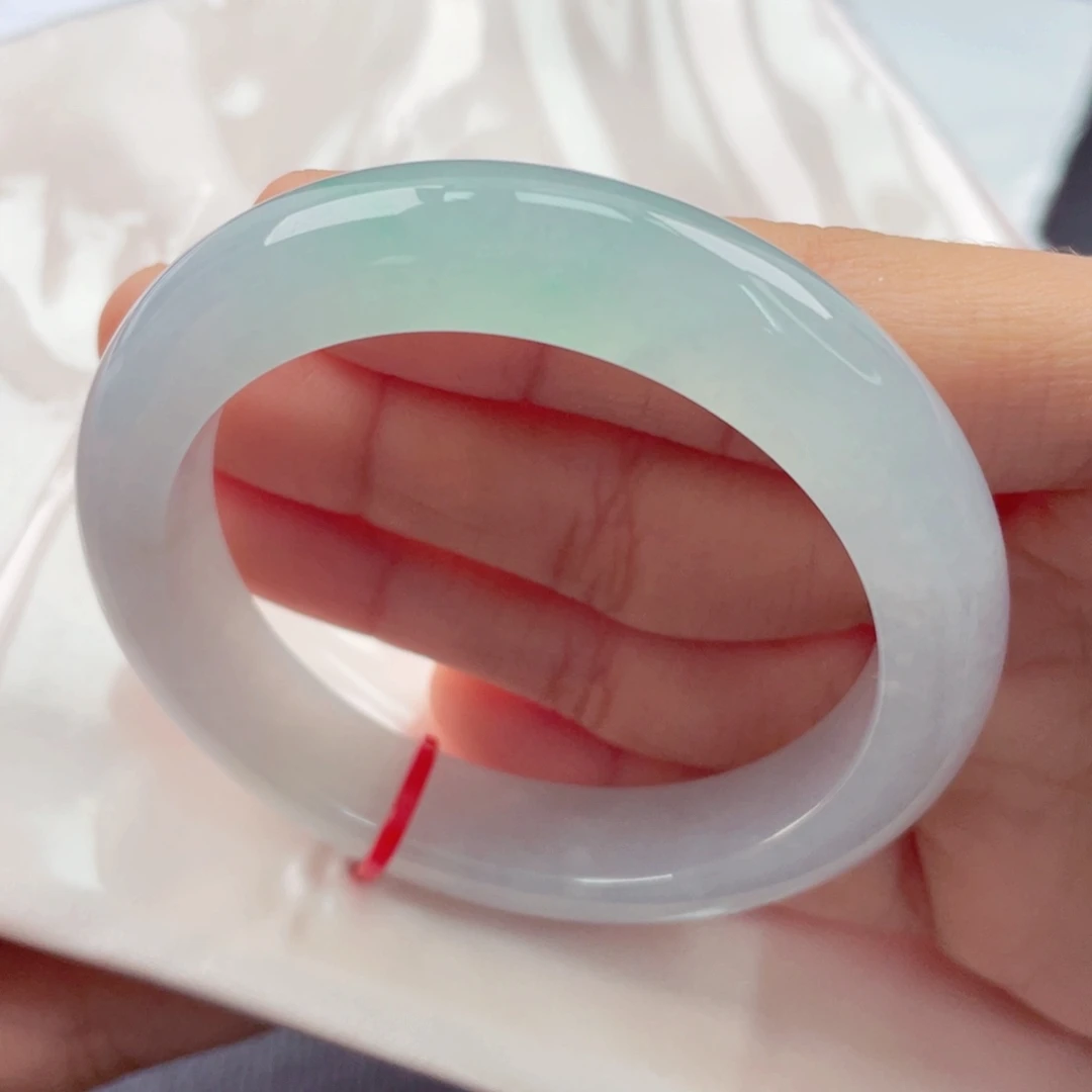 翡翠未镶嵌手镯5152圈