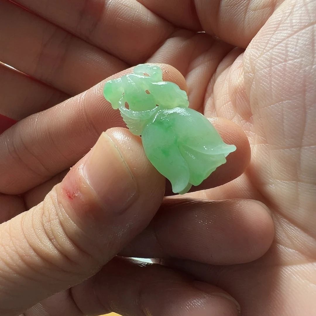 定制翡翠未镶嵌玫瑰花