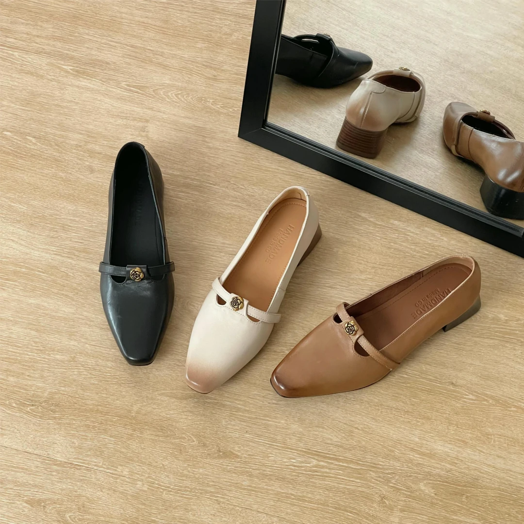 HUSSLOVE 头层牛皮·跟高3.5CM·法式方头粗跟静音底T字带中跟单鞋