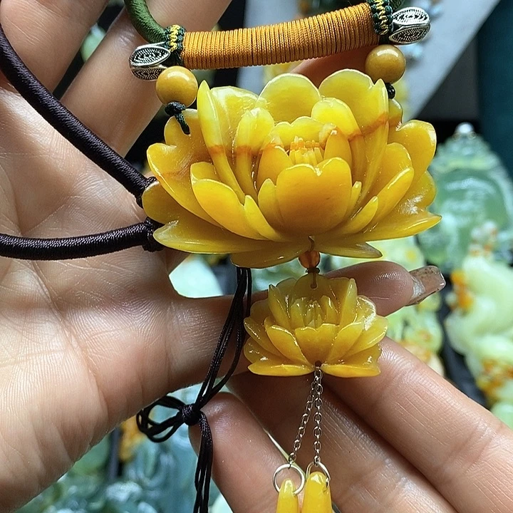 蛇纹石玉挂件未镶嵌