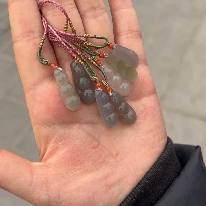 和田玉（糖玉）吊坠未镶嵌