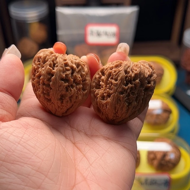 吊坠文玩核桃天残脚南疆石 全品
