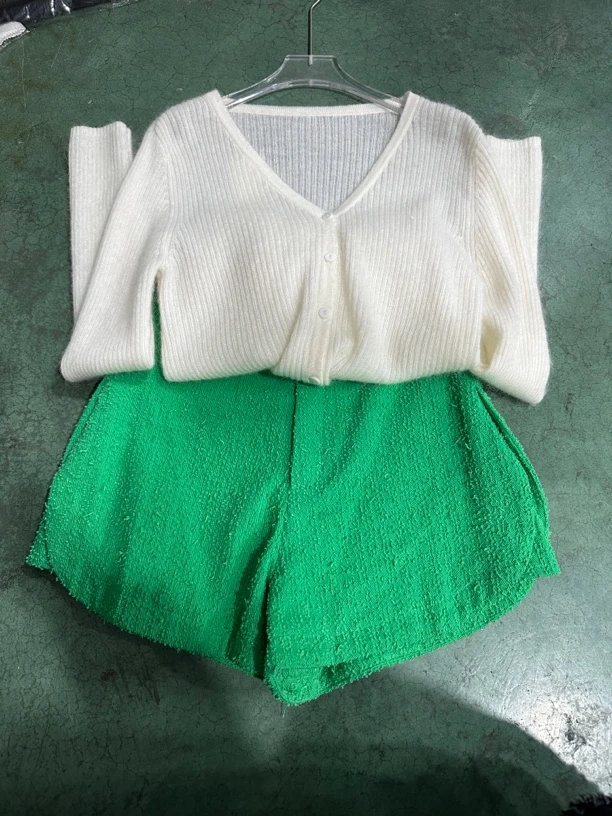 H TAURUS定制面料绿色短裤（6922#）