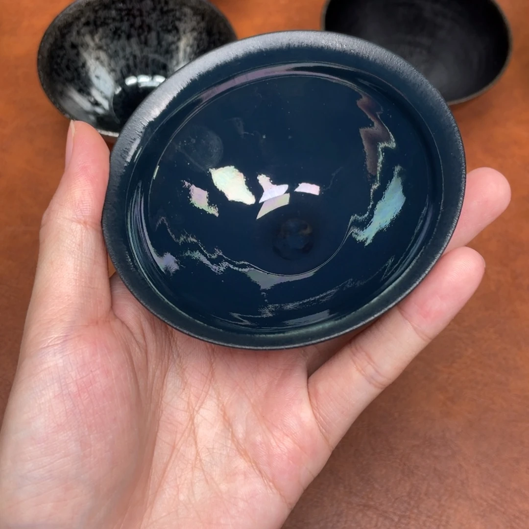 莱***福茶盏蔡翔。