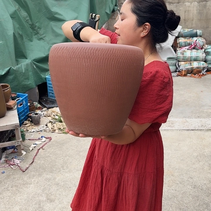 口27高31瑕疵底裂一会盆子。