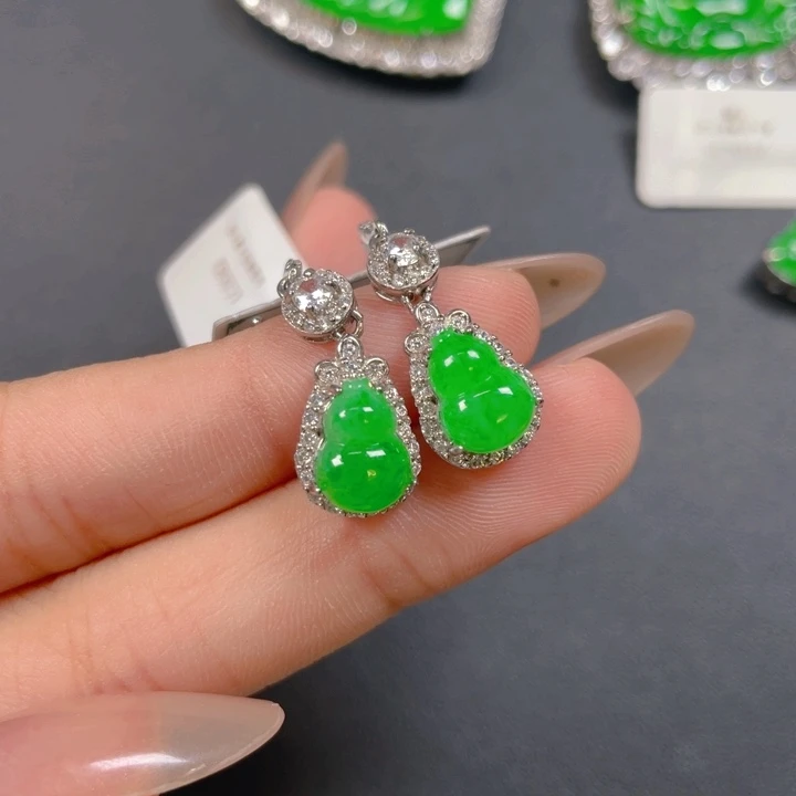 【闪购商品】颈饰银S925镶嵌翡翠翡翠