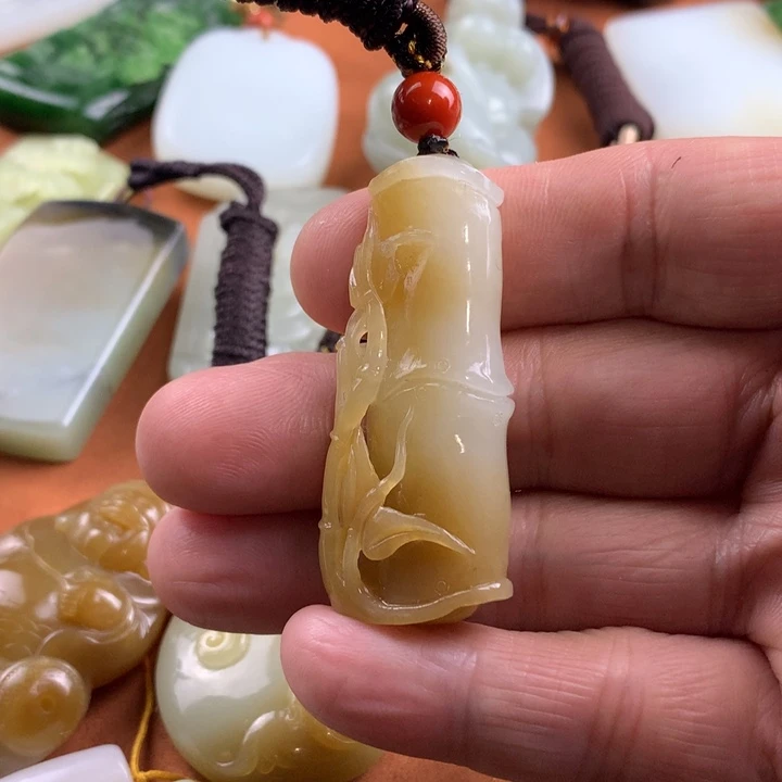 未镶嵌和田玉挂件