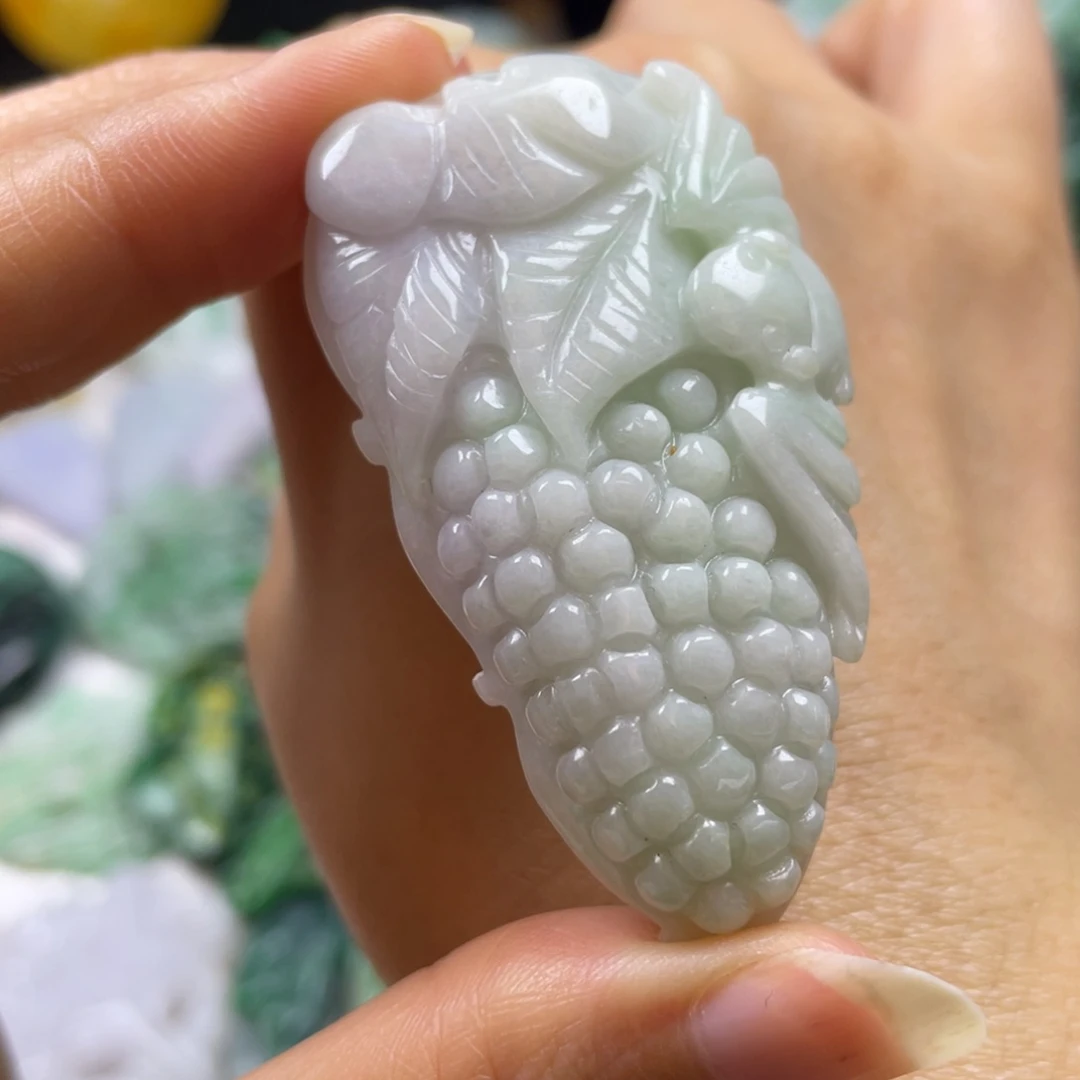 翡翠颈饰未镶嵌牌子