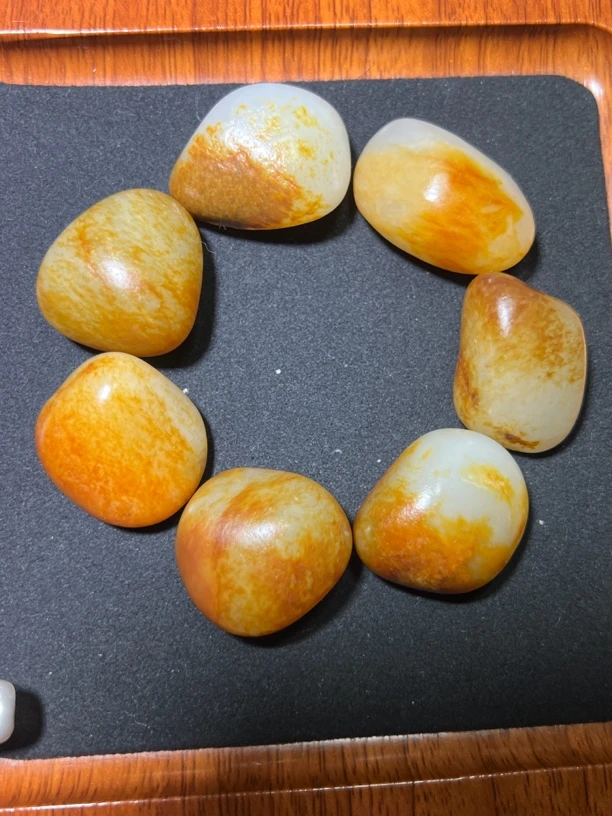 新疆和田玉籽手串117克 未打孔