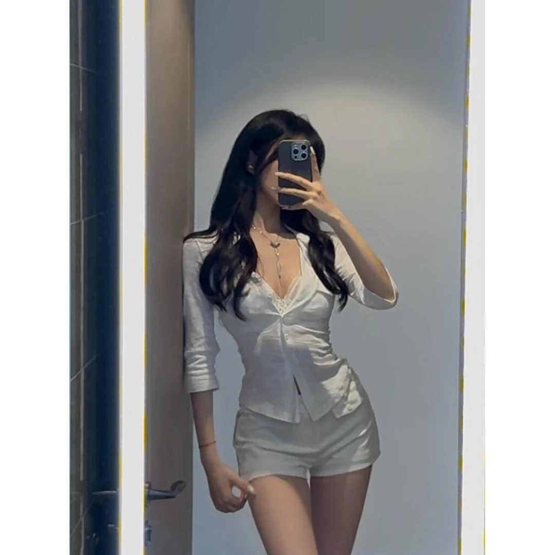 亚麻高级感套装气质白色polo领短袖衬衫女夏季修身显瘦短裤两件套