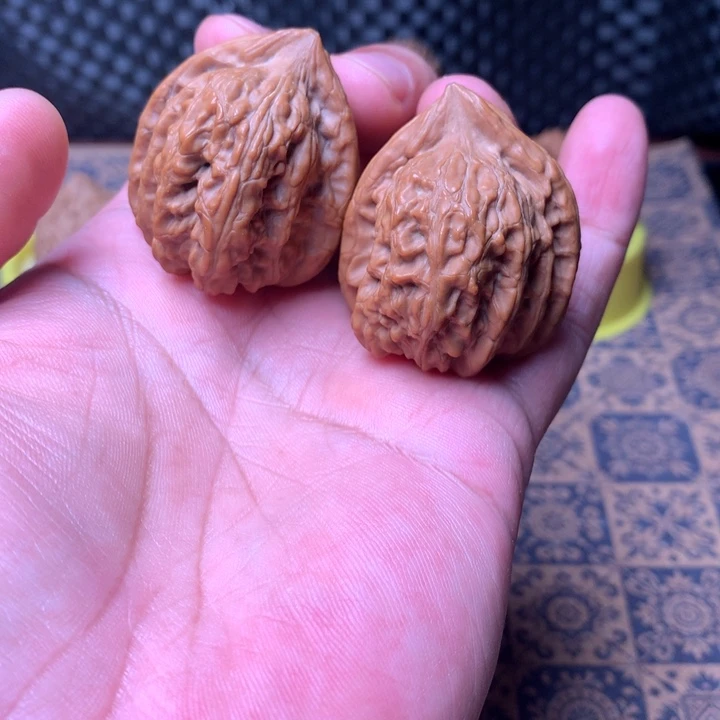 桃核把件赤龙鸡心