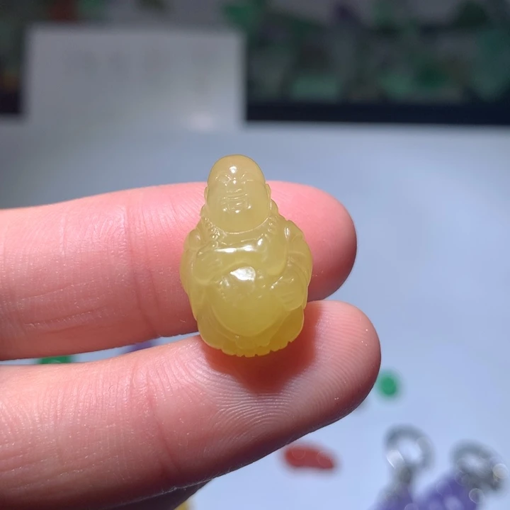 翡翠未镶嵌颈饰挂件