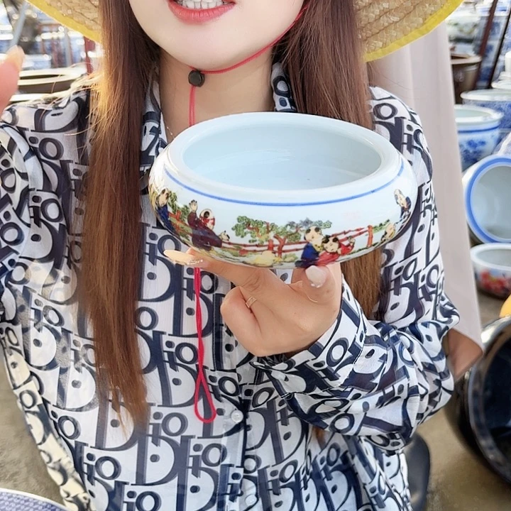 瓷片直径16厘米高5……