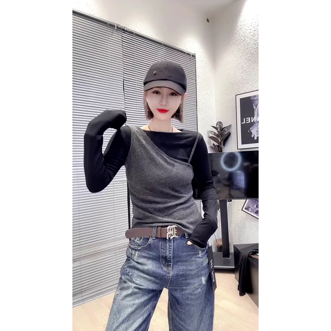 韩系时尚修身显瘦设计感吊带拼接假两件长袖打底衫