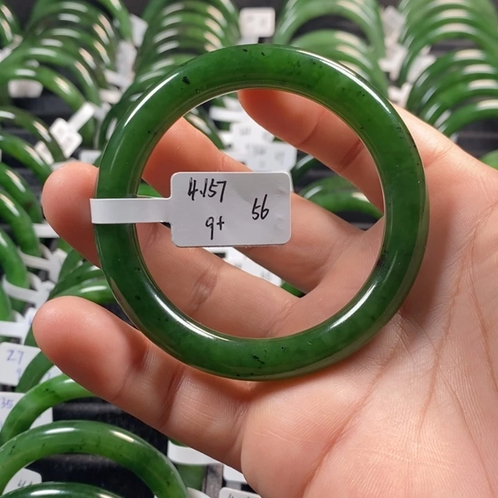 和田玉（碧玉）手镯未镶嵌56+