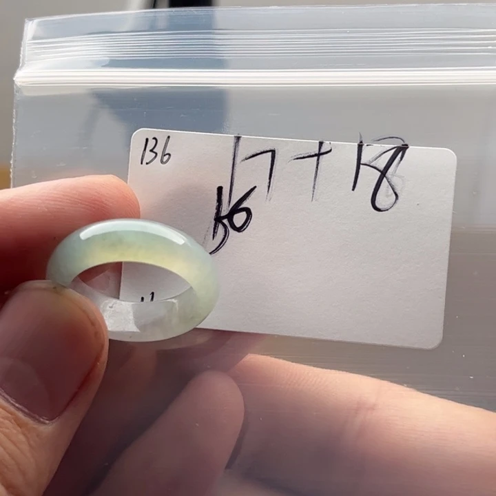 翡翠戒指未镶嵌明天