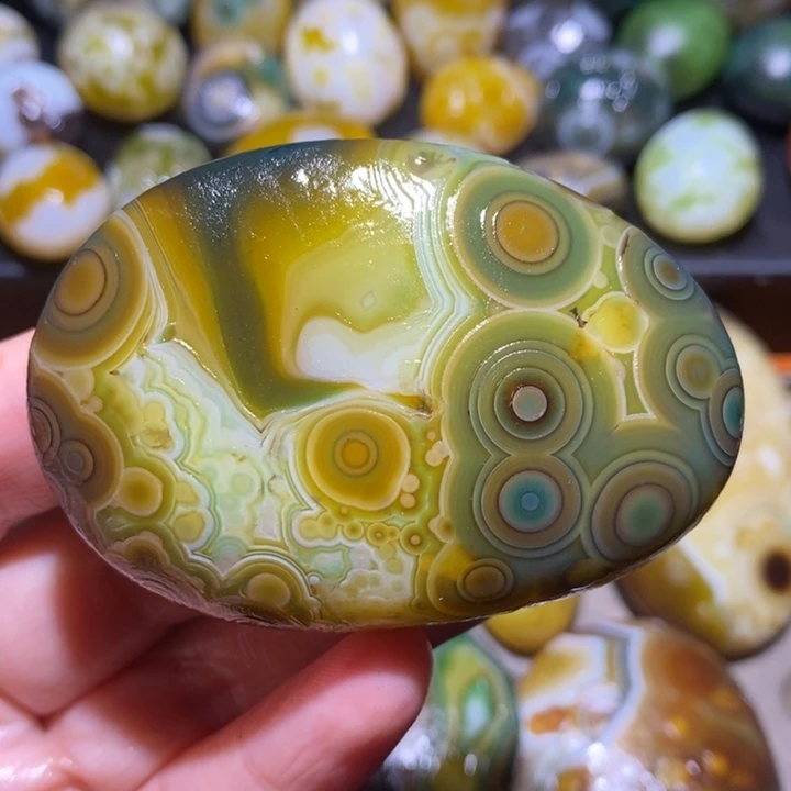 未镶嵌玛瑙/玉髓珠宝半成品33