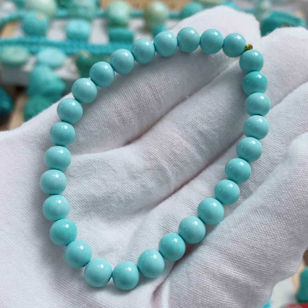 小***吴绿松石未镶嵌珠宝奇石