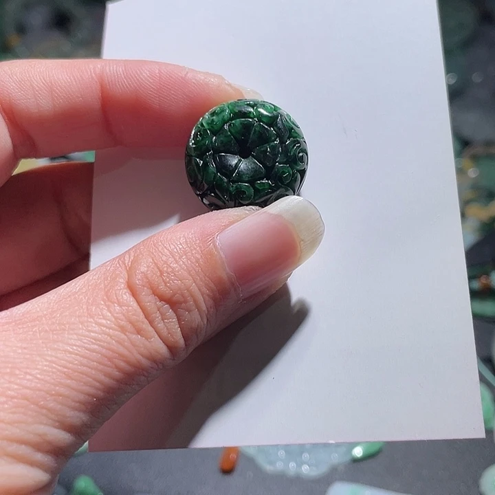 颈饰未镶嵌翡翠天