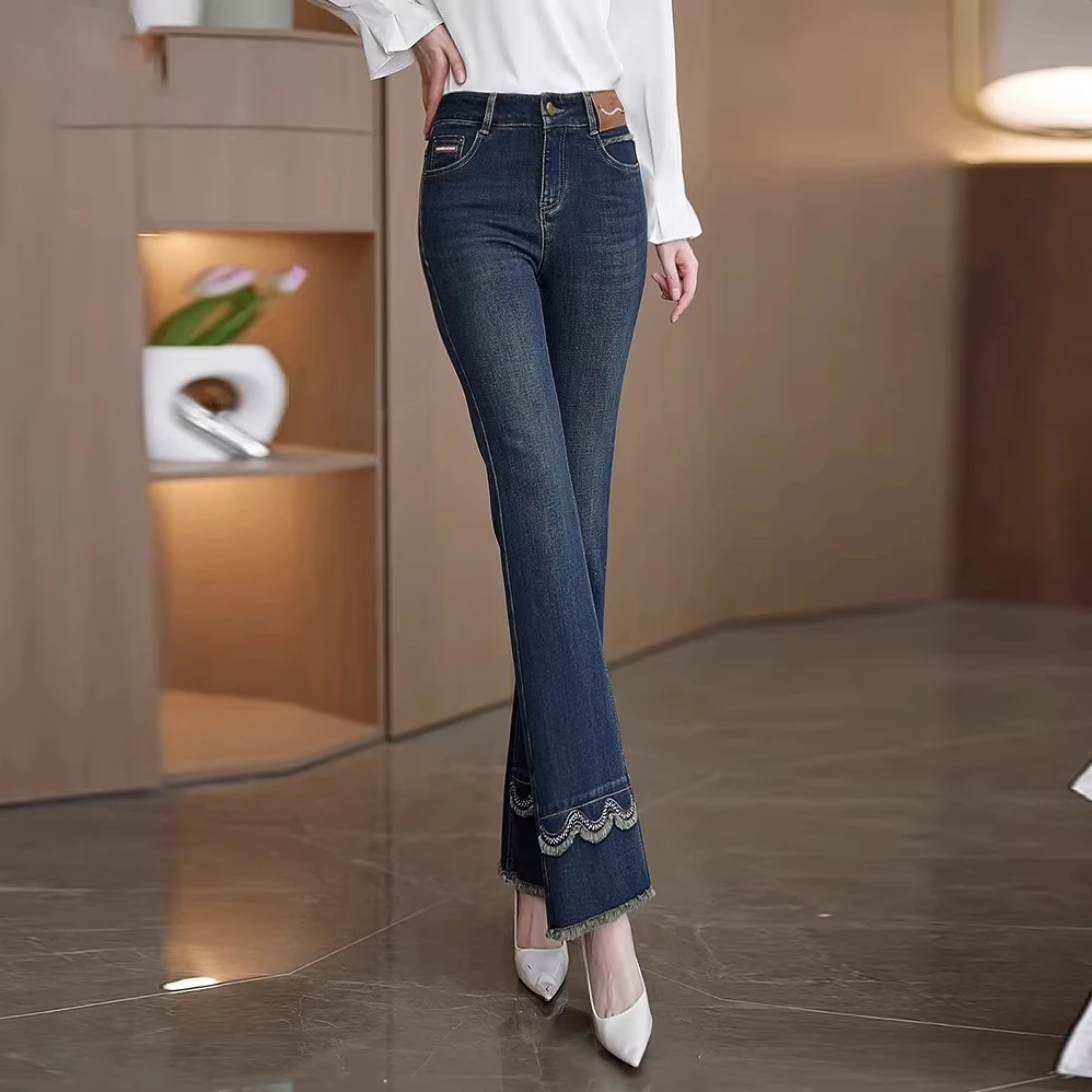 柔软弹力2025秋冬新款牛仔微喇裤女宽松显瘦喇叭长裤时尚百搭修身