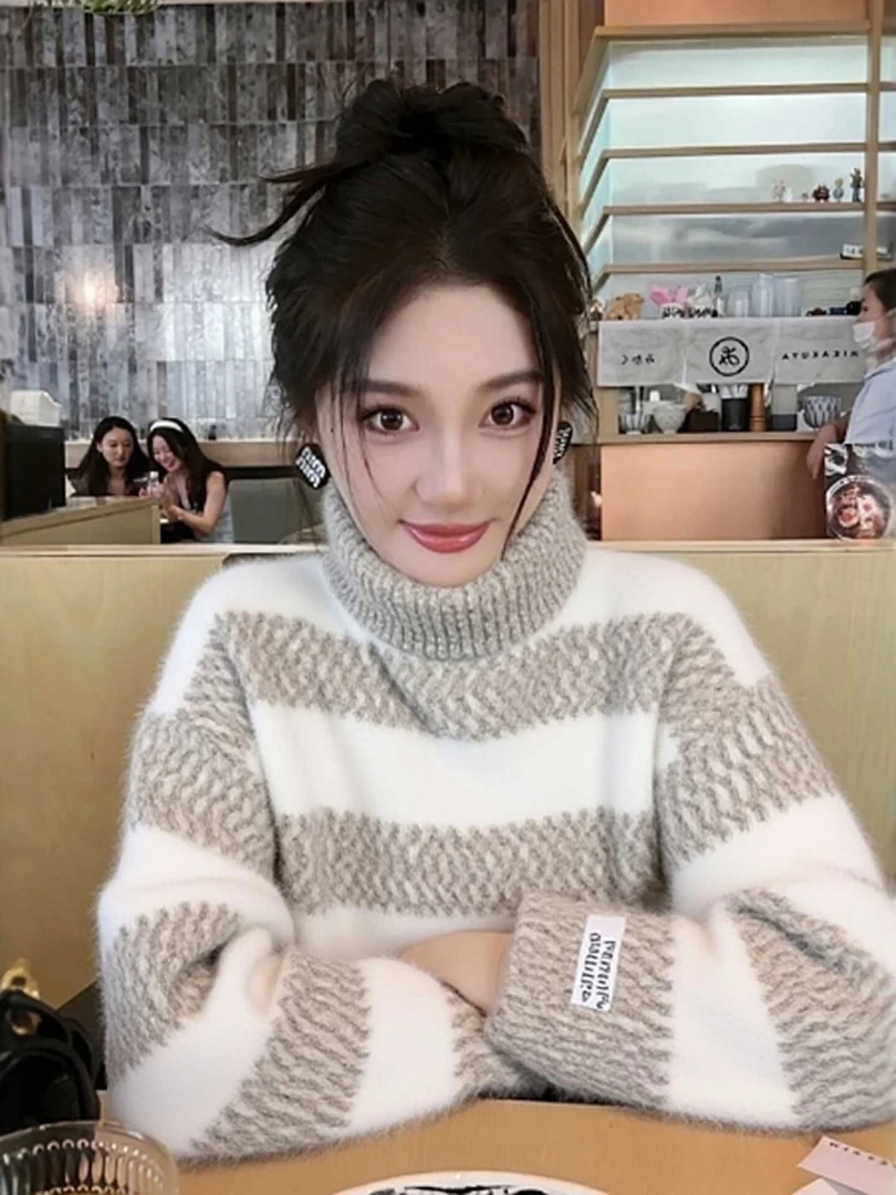 毛衣女款2025新款绝美轻熟风法式时髦洋气设计感撞色条纹针织上衣