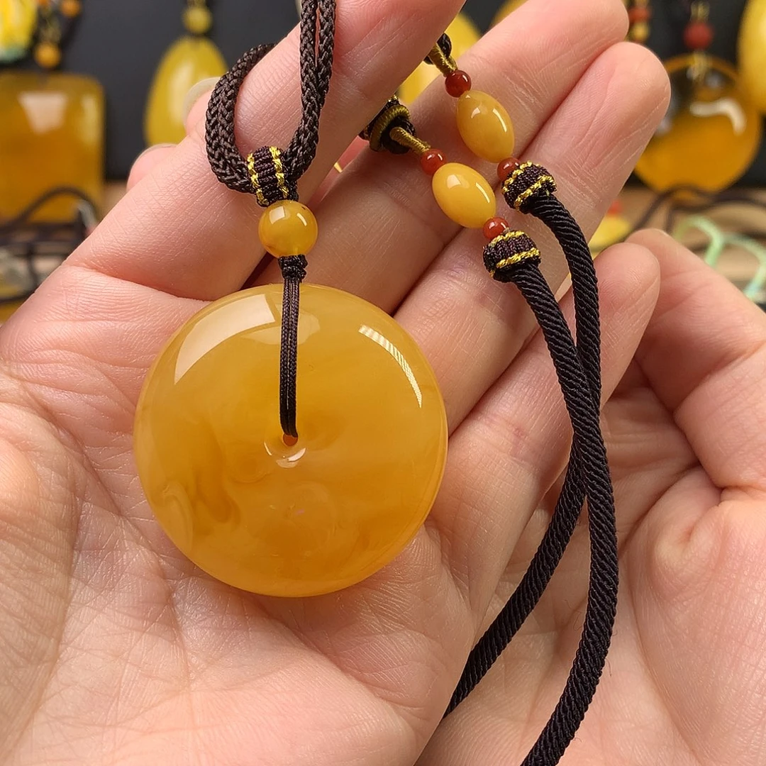 琥珀未镶嵌裸石吊坠