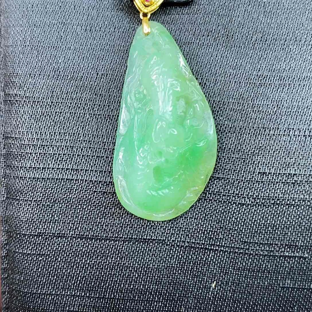 颈饰未镶嵌翡翠吊坠