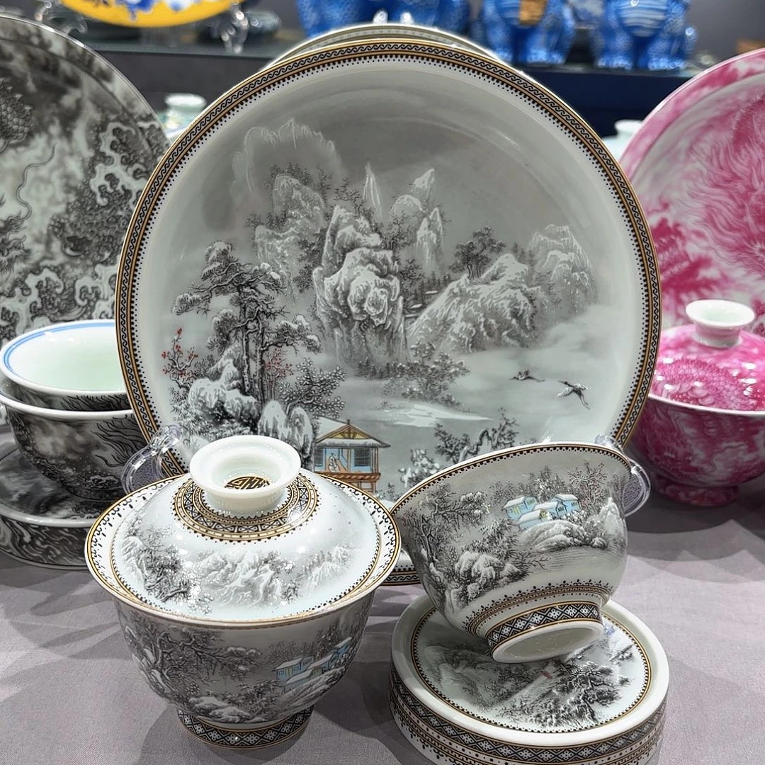 瓷片景德镇瓷器精品陈列