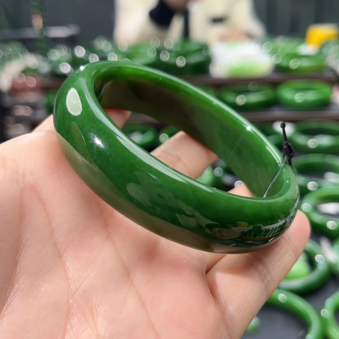 未镶嵌手镯和田玉（碧玉）