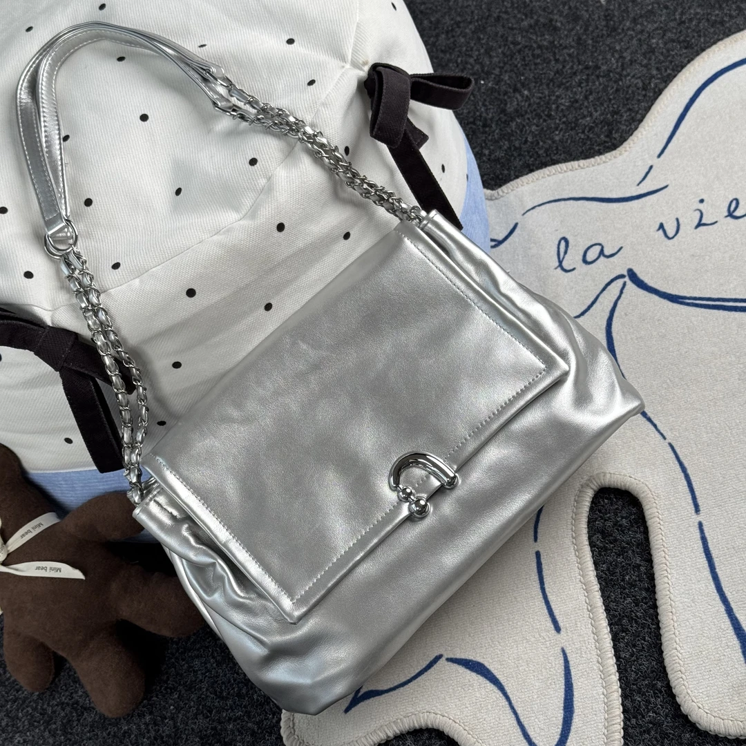 一张同学【长约33宽11高22单位厘米】时尚手提单肩斜挎包C4526银