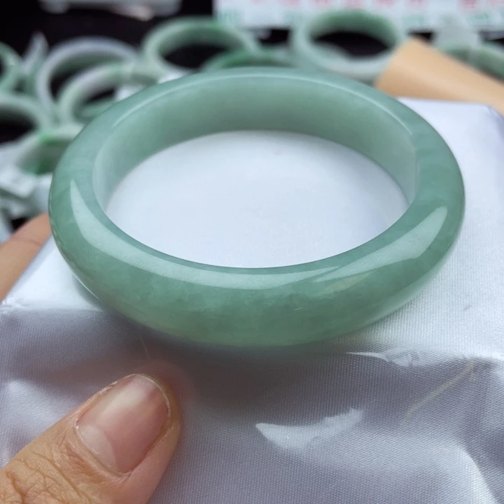 粉***枝未镶嵌手链翡翠天然