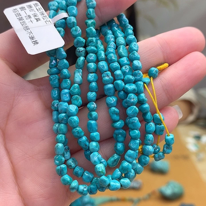 未镶嵌绿松石原矿
