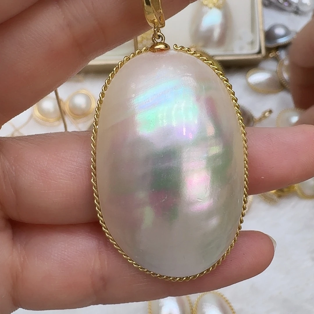 颈饰未镶嵌拼合珍珠（马贝珠）