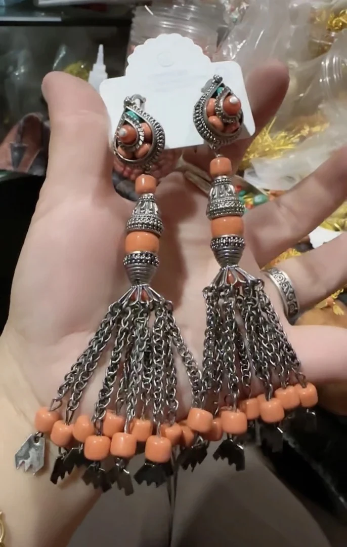 民族服饰，搭配，精致好看，备注颜色，金色，银色，复古色