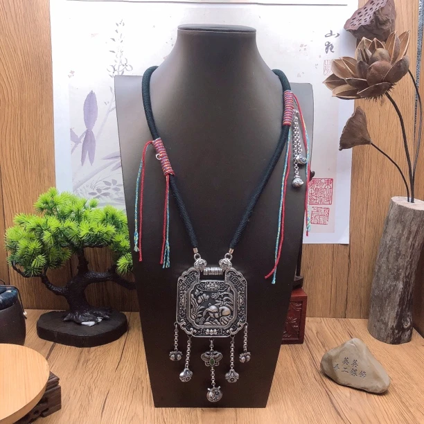 吊坠足银 英英手工制作錾刻银锁项链吊坠一套