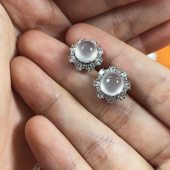 石英质玉合金颈饰