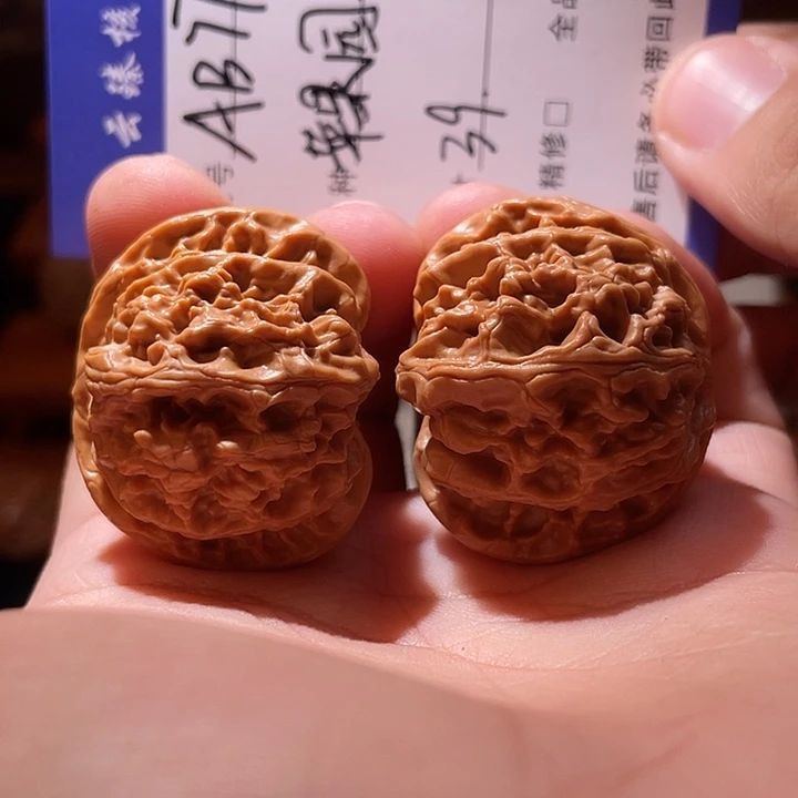 文玩核桃吊坠文玩