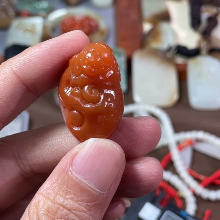 颈饰未镶嵌南红玛瑙